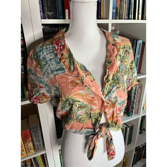 American Eagle Salmon Pink Tropical Short Sleeve Tie Front Button Up Shirt Small - Picture 1 of 8